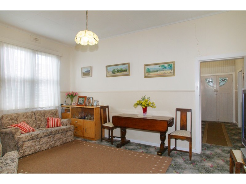 6 Merton Grove, Manifold Heights VIC 3218