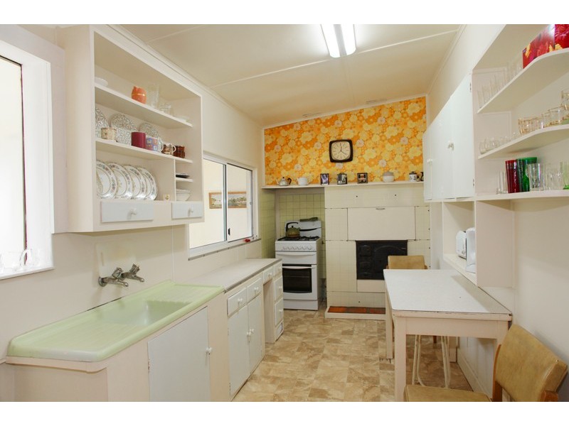 6 Merton Grove, Manifold Heights VIC 3218