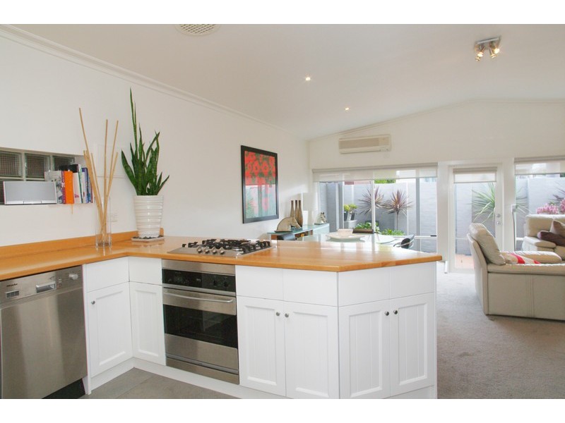 41 Cairns Avenue, Newtown VIC 3220