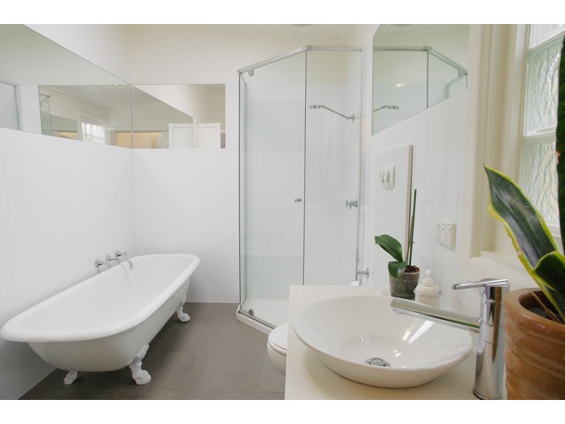 41 Cairns Avenue, Newtown VIC 3220