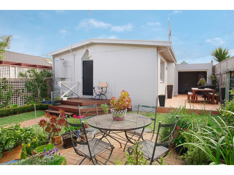 41 Cairns Avenue, Newtown VIC 3220