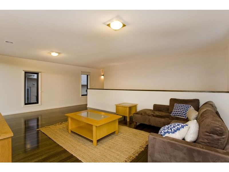 33 Province Boulevard, Highton VIC 3216