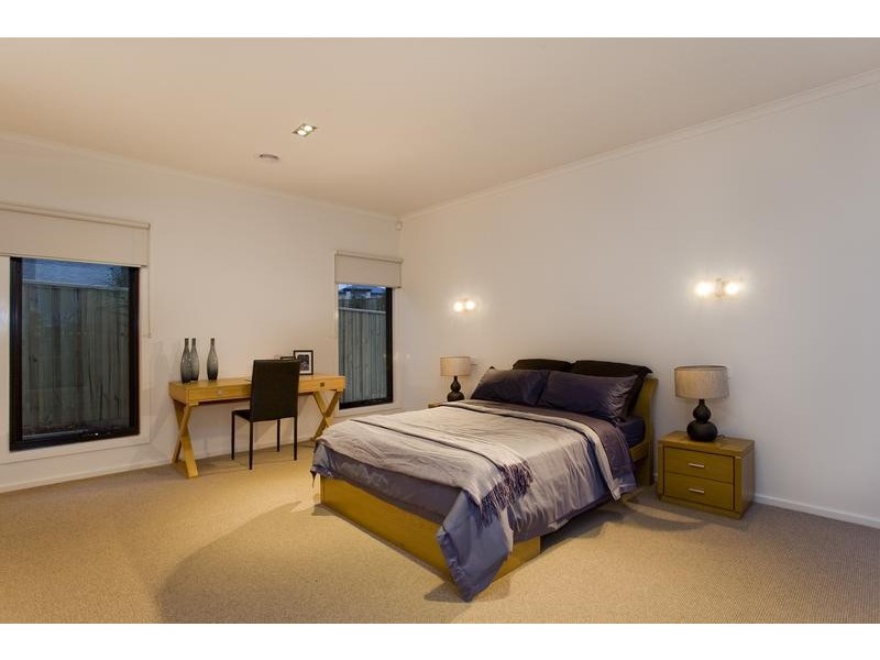 33 Province Boulevard, Highton VIC 3216