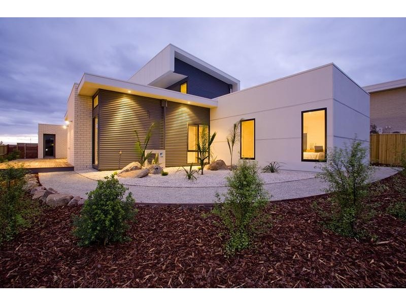 33 Province Boulevard, Highton VIC 3216