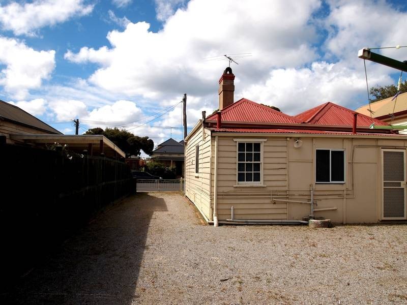 10 Balliang Street, South Geelong VIC 3220