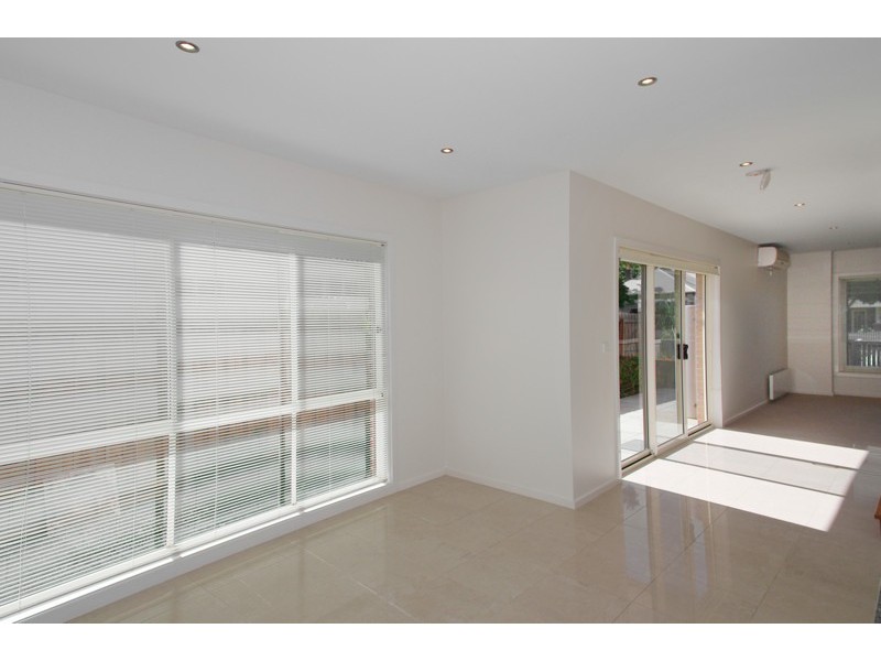 4/27 Roxby Street, Manifold Heights VIC 3218