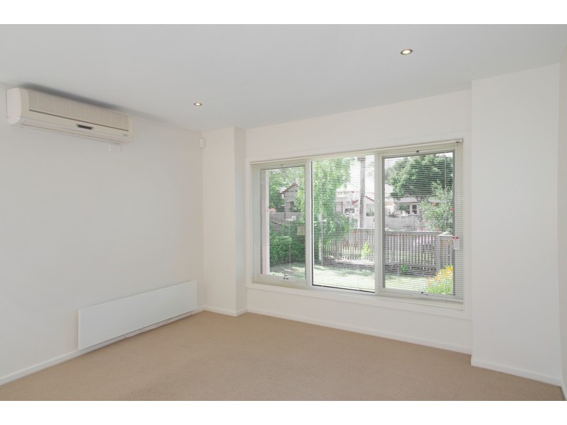 4/27 Roxby Street, Manifold Heights VIC 3218