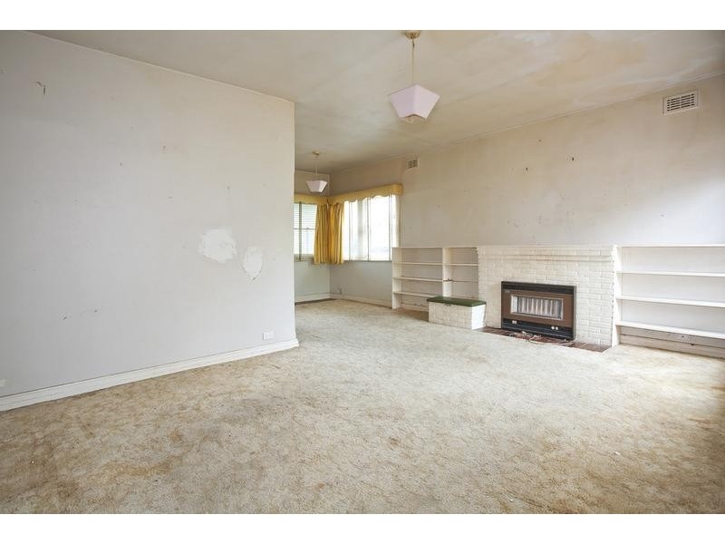 6 Queens Road, Newtown VIC 3220