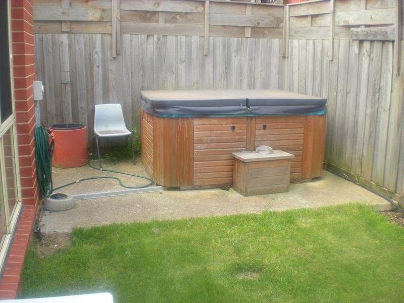 3 Urana Street, Newtown VIC 3220