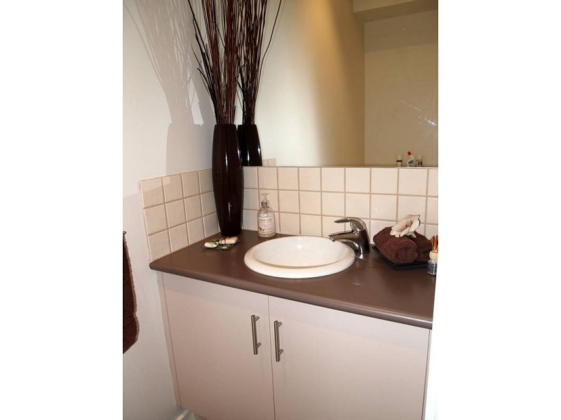 335 Pakington Street, Newtown VIC 3220