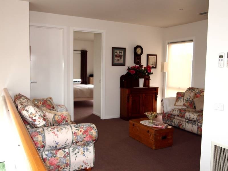 335 Pakington Street, Newtown VIC 3220