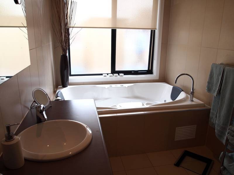 335 Pakington Street, Newtown VIC 3220