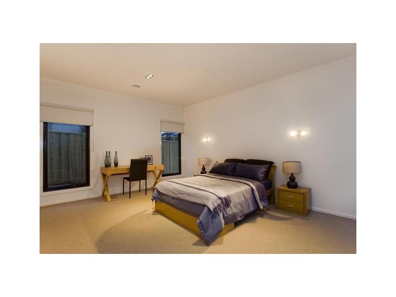 33 Province Boulevard, Highton VIC 3216