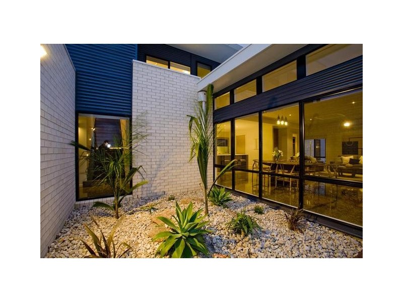 33 Province Boulevard, Highton VIC 3216