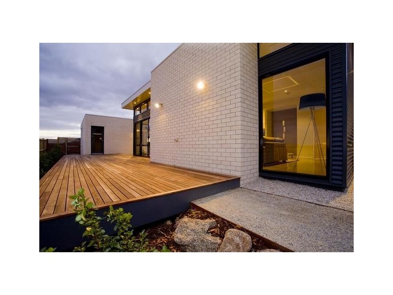 33 Province Boulevard, Highton VIC 3216