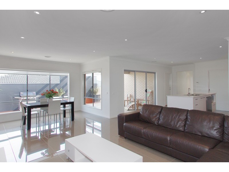 31 Grantham Drive, Highton VIC 3216