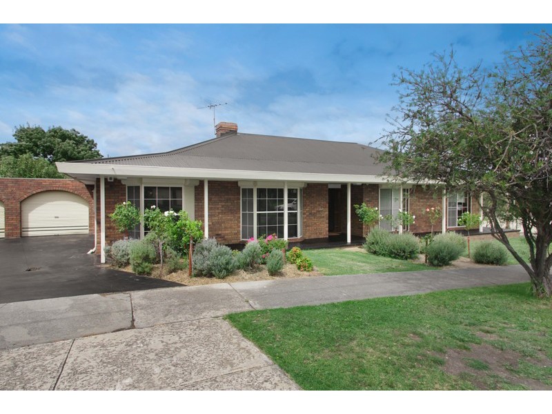 1 Southdown Crescent, Belmont VIC 3216