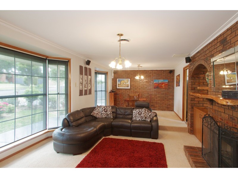 1 Southdown Crescent, Belmont VIC 3216