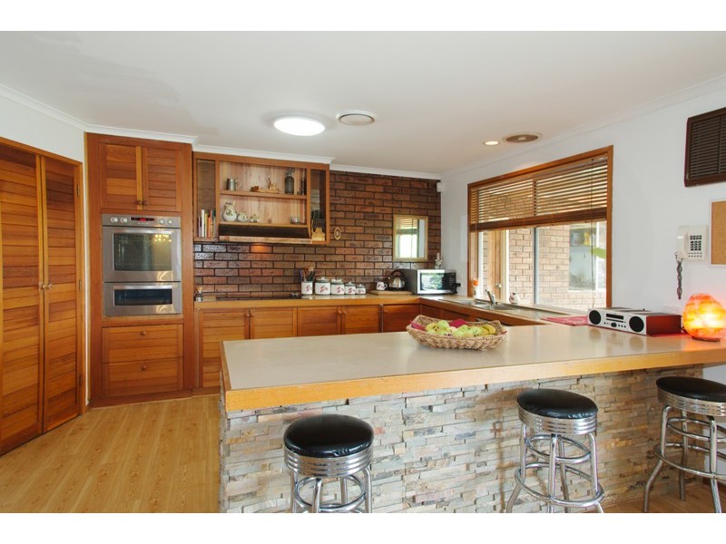 1 Southdown Crescent, Belmont VIC 3216