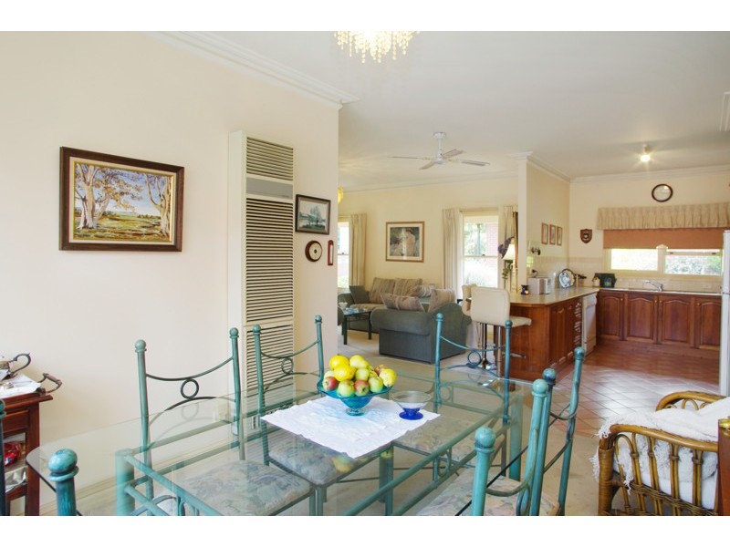 2/9-11 Frank Street, Newtown VIC 3220