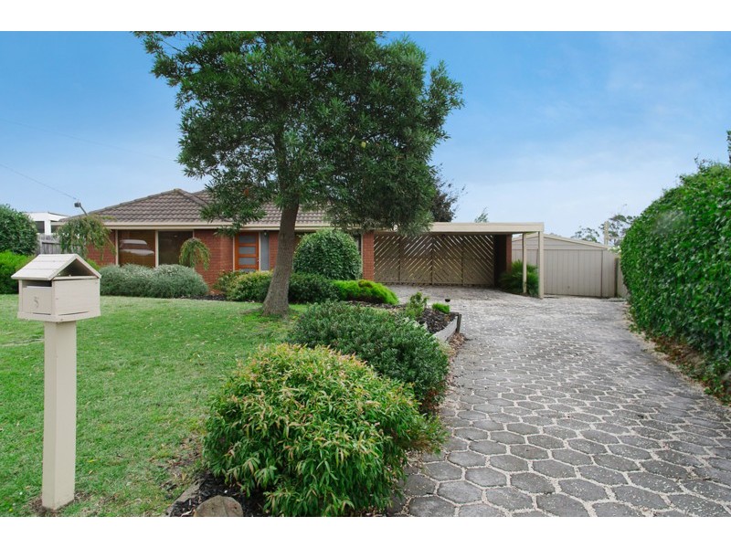 5 Coombe Court, Leopold VIC 3224