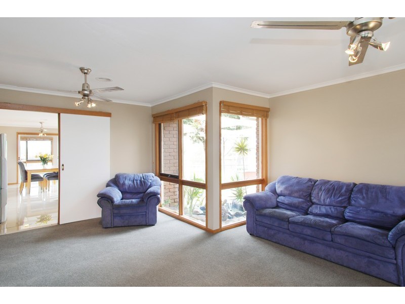 5 Coombe Court, Leopold VIC 3224