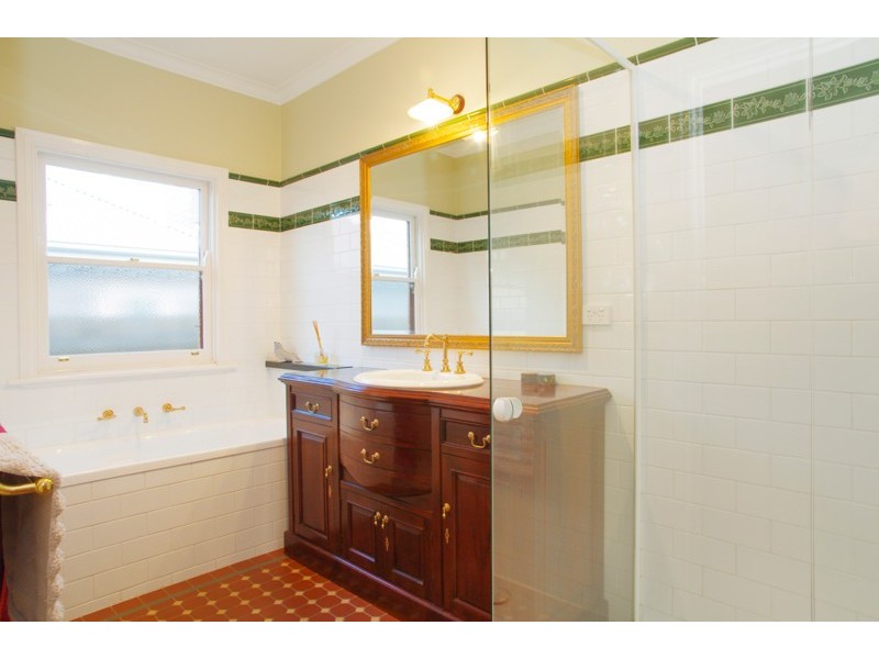 392 Shannon Avenue, Newtown VIC 3220