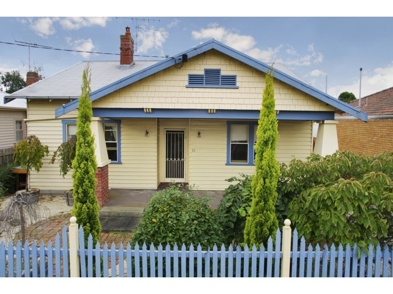 32 Bond Street, Newtown VIC 3220