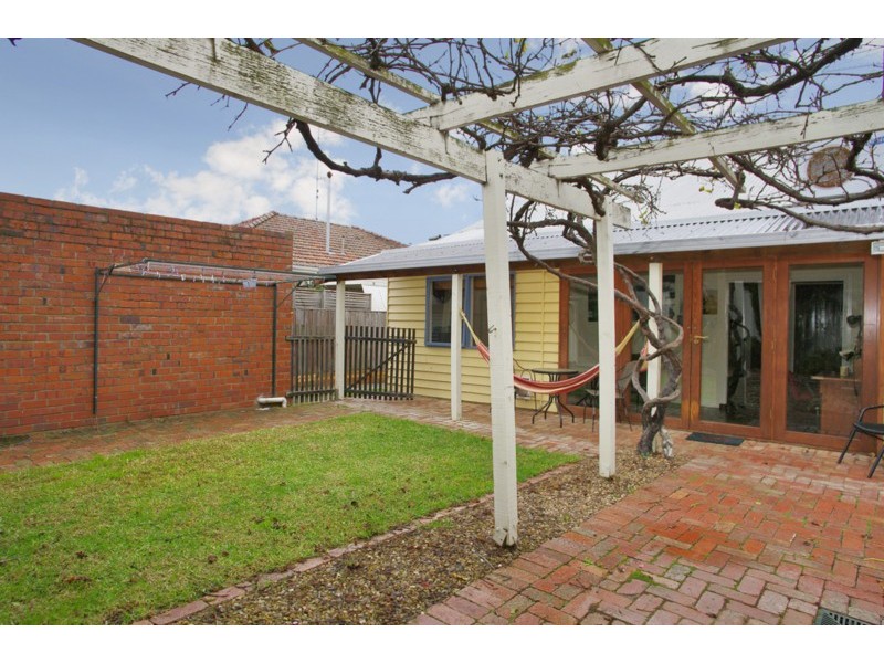 32 Bond Street, Newtown VIC 3220