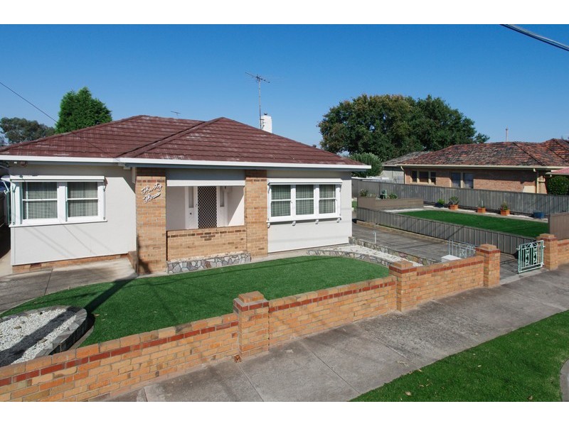 33 Sharp Street, Newtown VIC 3220