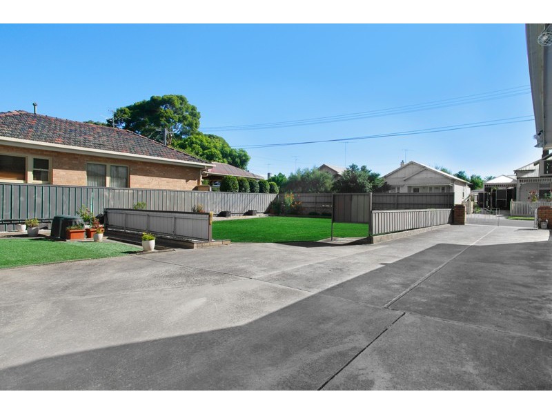 33 Sharp Street, Newtown VIC 3220