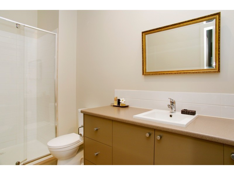 2 Edinburgh Avenue, Herne Hill VIC 3218