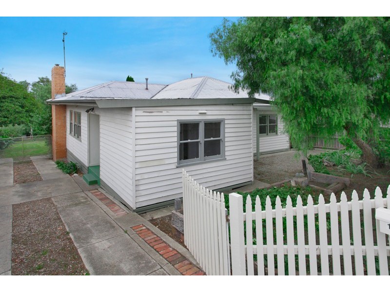 141 West Fyans Street, Newtown VIC 3220