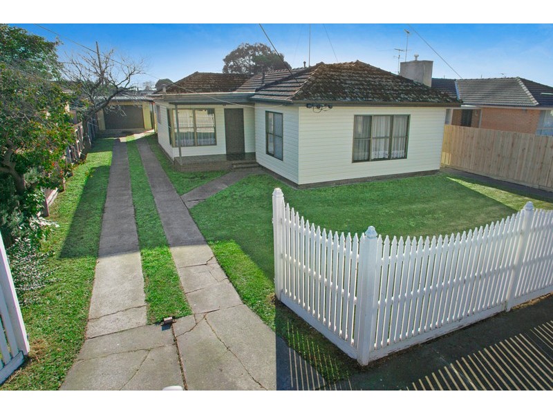 31 Wilton Avenue, Newcomb VIC 3219