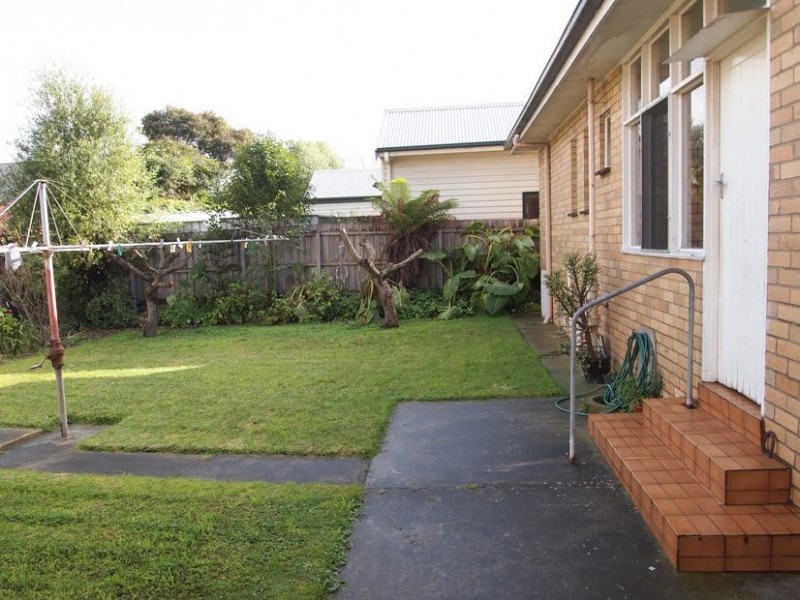 1 Noble Street, Newtown VIC 3220