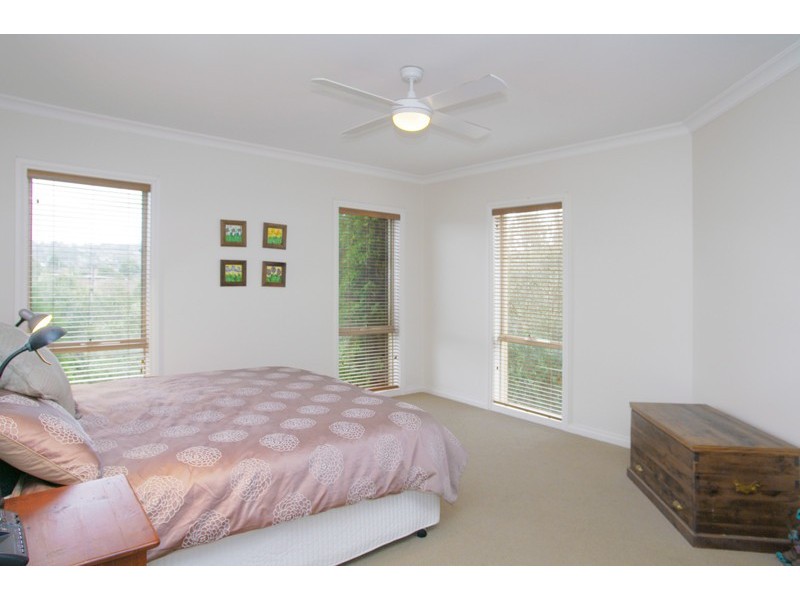 2/30 Buckingham Road, Newtown VIC 3220