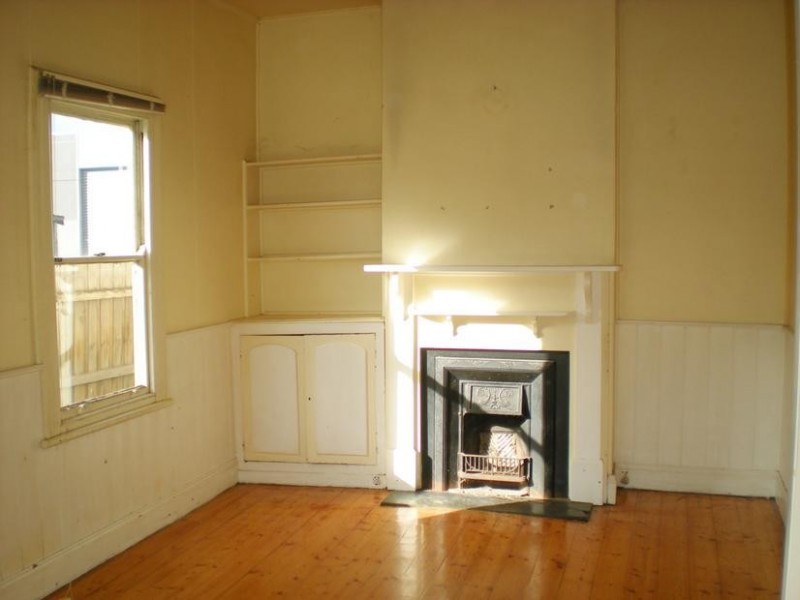 2 Bloomsbury Street, Newtown VIC 3220