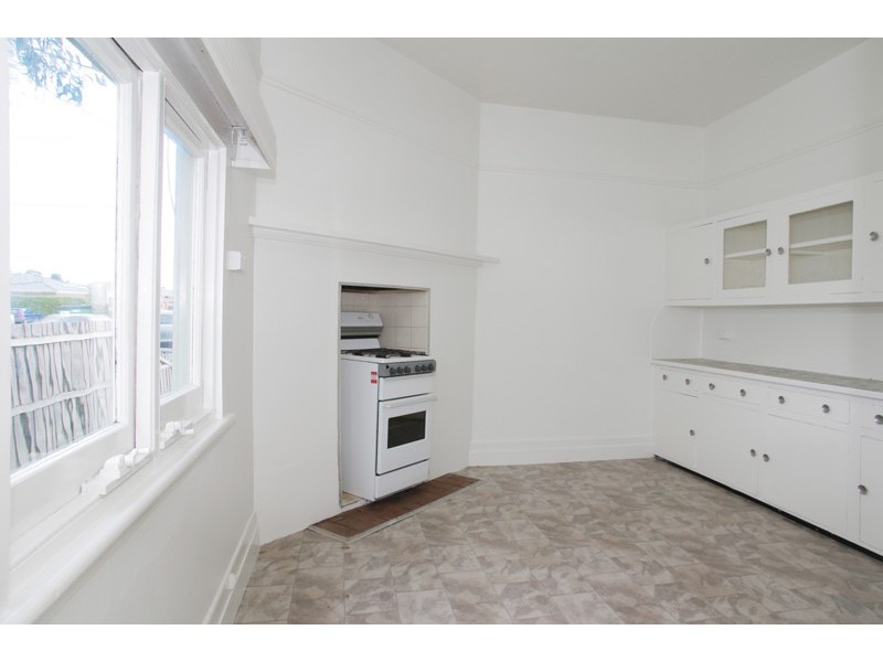 252 Shannon Avenue, Geelong West VIC 3218