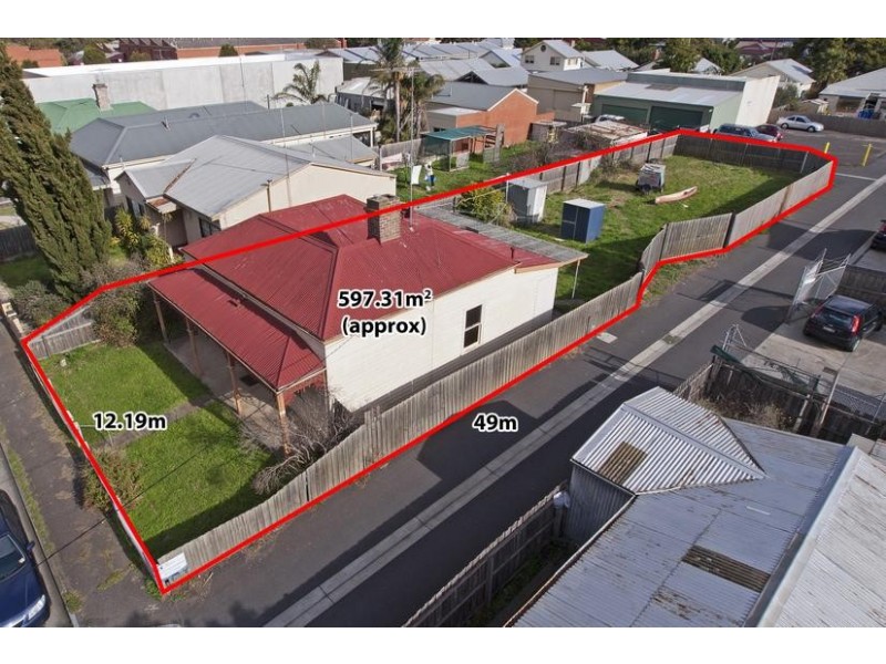 2 Bloomsbury Street, Newtown VIC 3220