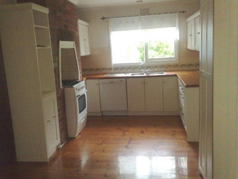 5 Westcott Place, Newtown VIC 3220