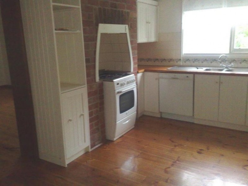 5 Westcott Place, Newtown VIC 3220