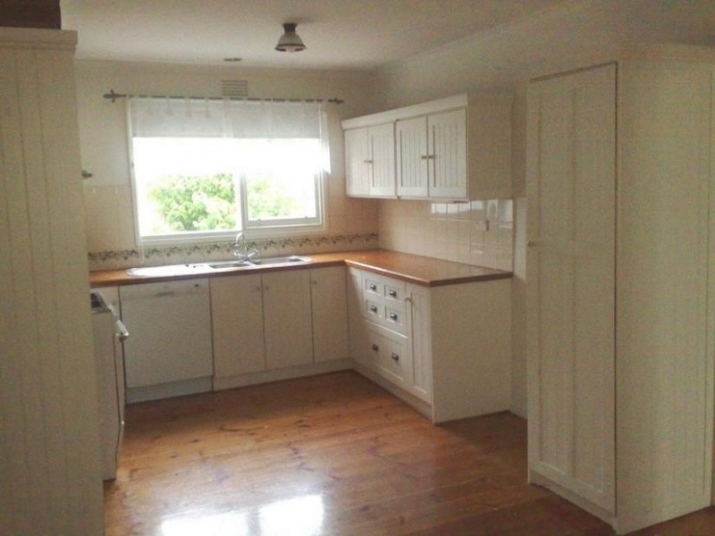 5 Westcott Place, Newtown VIC 3220