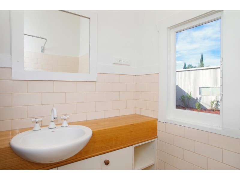 250 Shannon Avenue, Geelong West VIC 3218