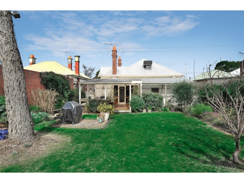 14 Noble Street, Newtown VIC 3220