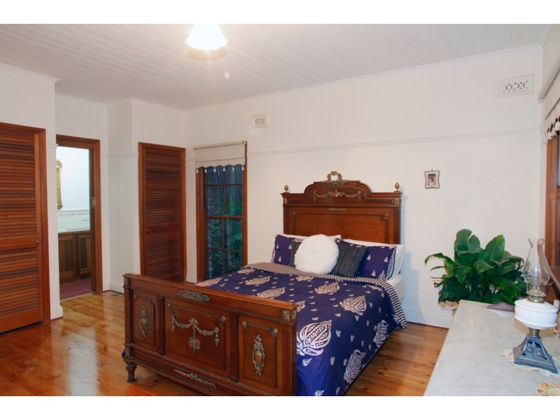 22 Queens Park Road, Newtown VIC 3220