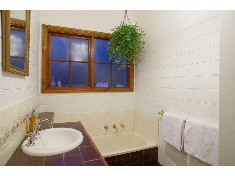 22 Queens Park Road, Newtown VIC 3220