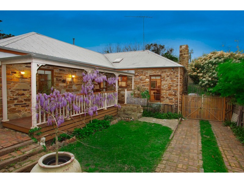 22 Queens Park Road, Newtown VIC 3220