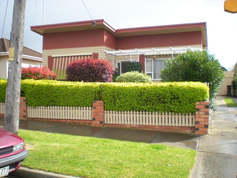 9 Rix Street, Herne Hill VIC 3218