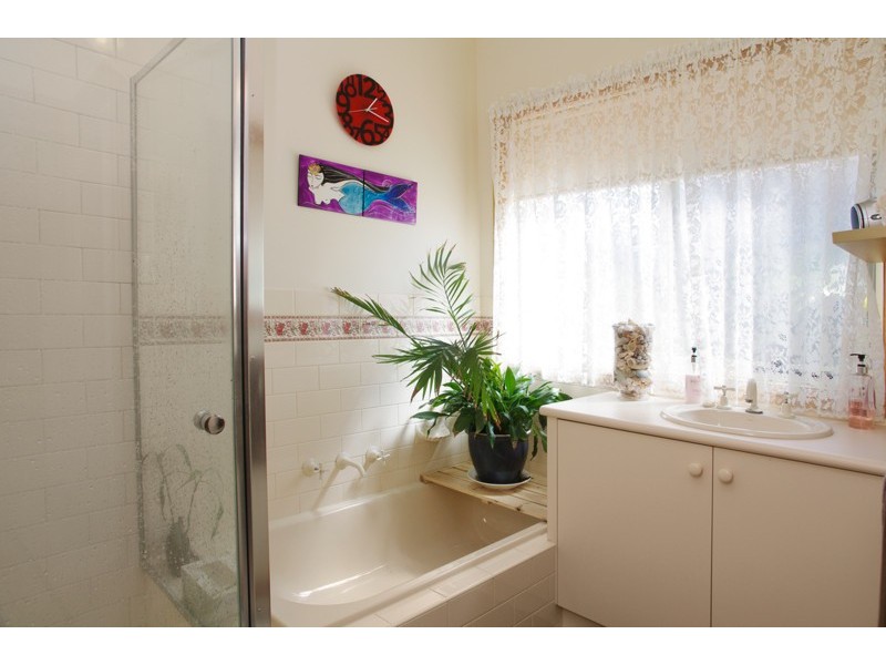 1/7 Bond Street, Newtown VIC 3220