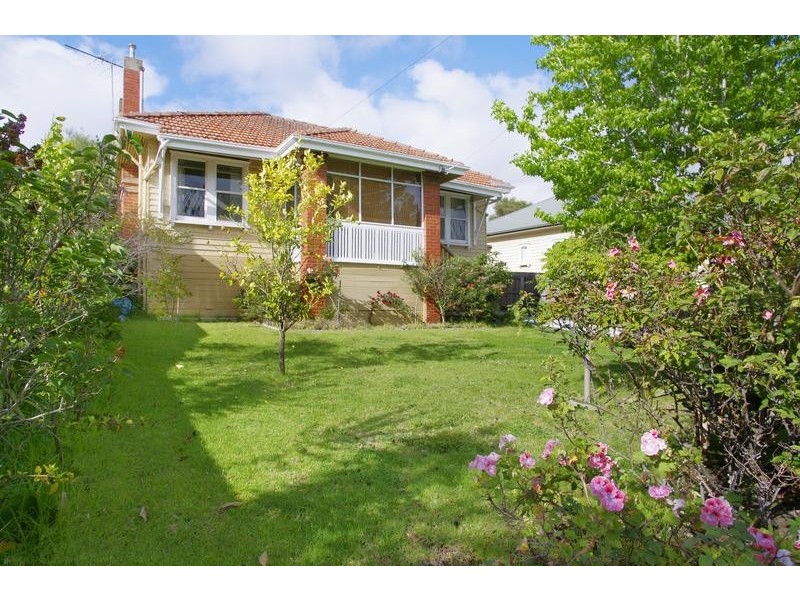 23 Upper Skene Street, Newtown VIC 3220